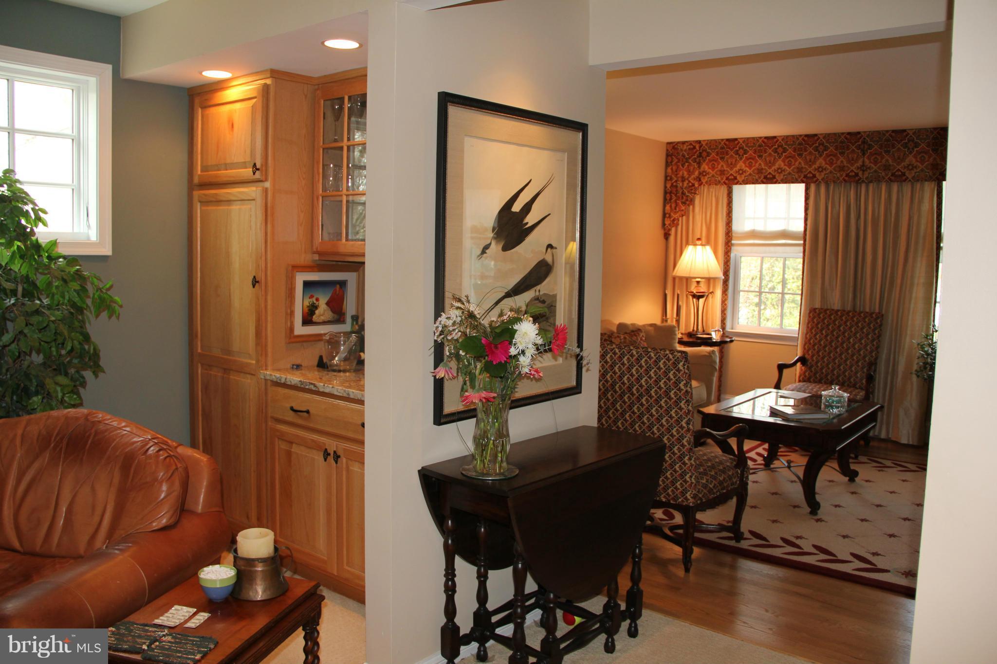 9011 Edgepark Road Vienna, VA 22182 - Photo 7 of 20 Interior (General)