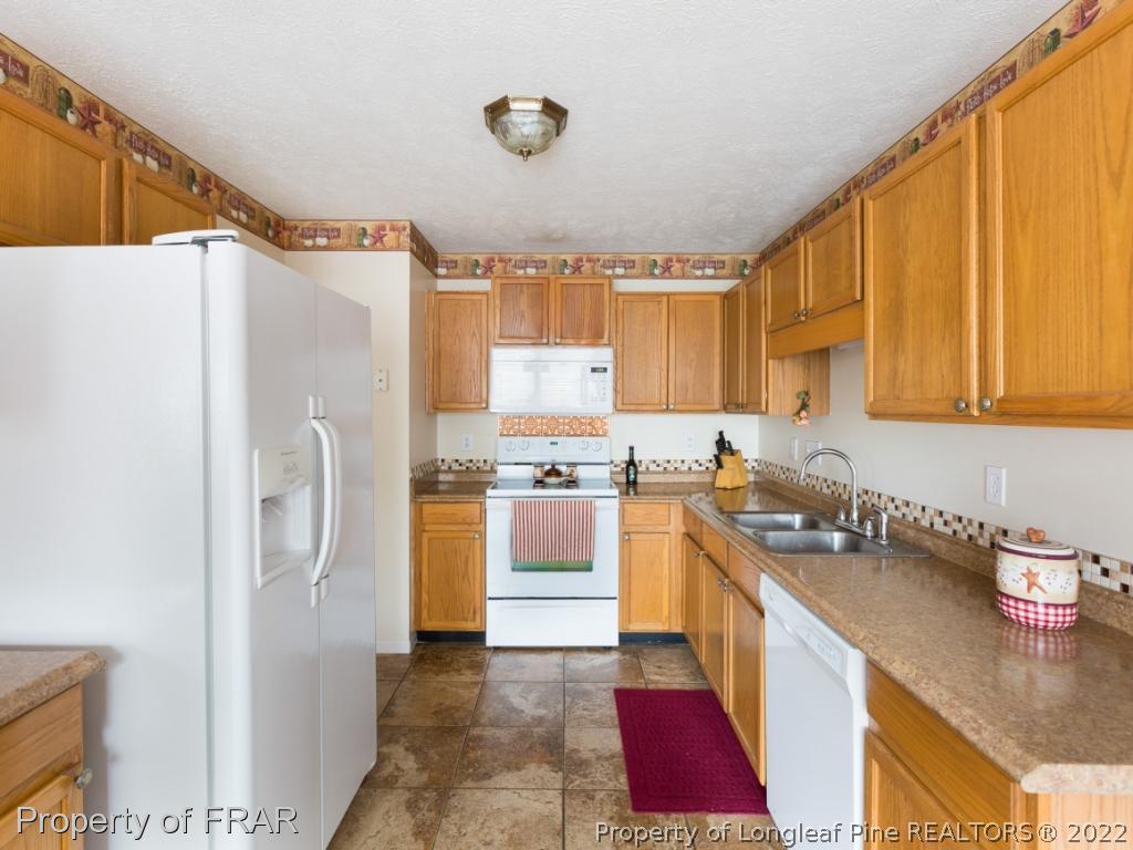 5114 Archer Road Hope Mills, NC 28348 - Photo 10 of 33 Gallery Image 10