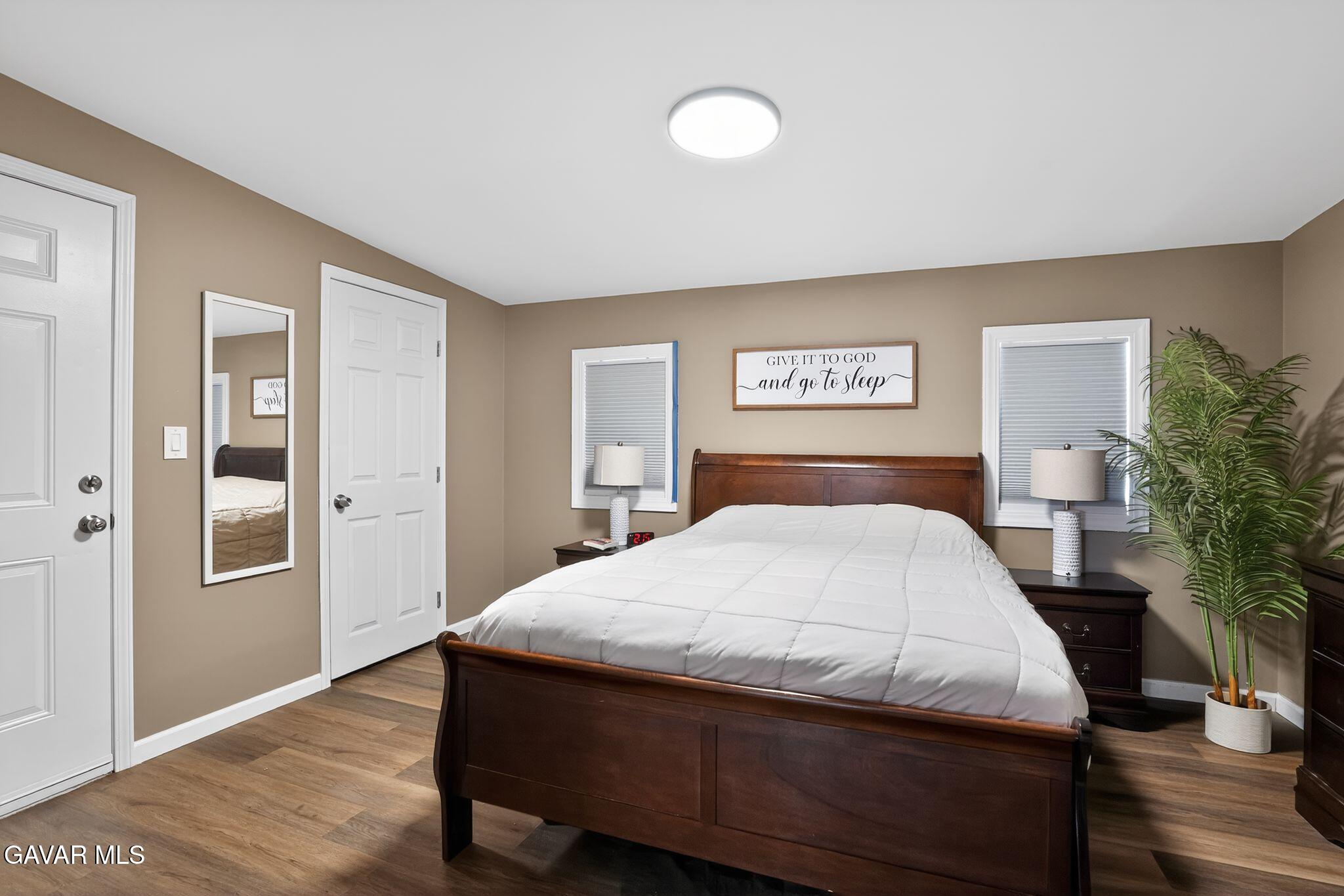 44423 Kingtree Avenue Lancaster, CA 93534 - Photo 17 of 33 15