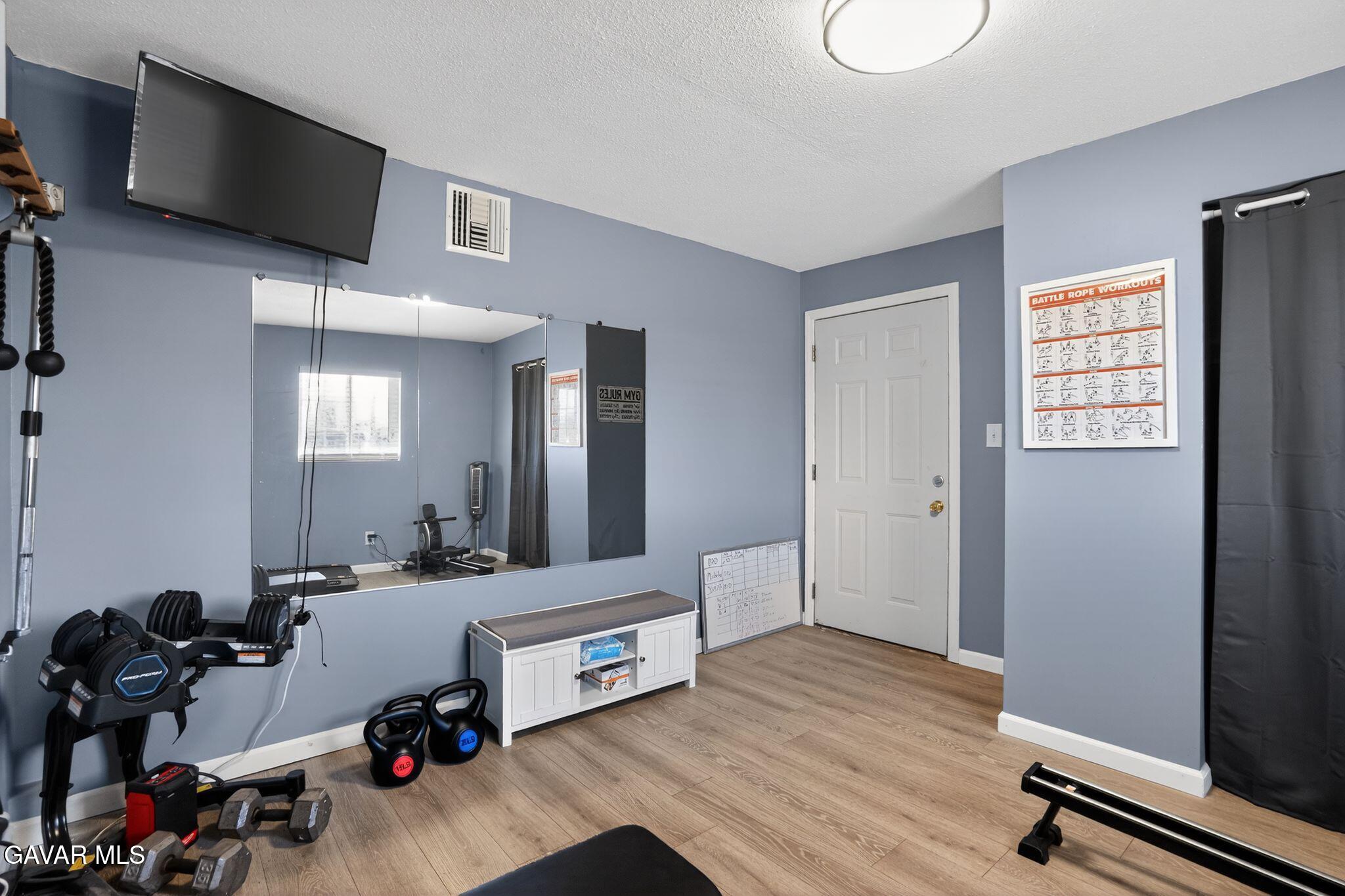 44423 Kingtree Avenue Lancaster, CA 93534 - Photo 31 of 33 30