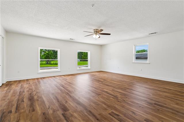 341 Somerset Road Laplace, LA 70068 - Photo 10 of 30