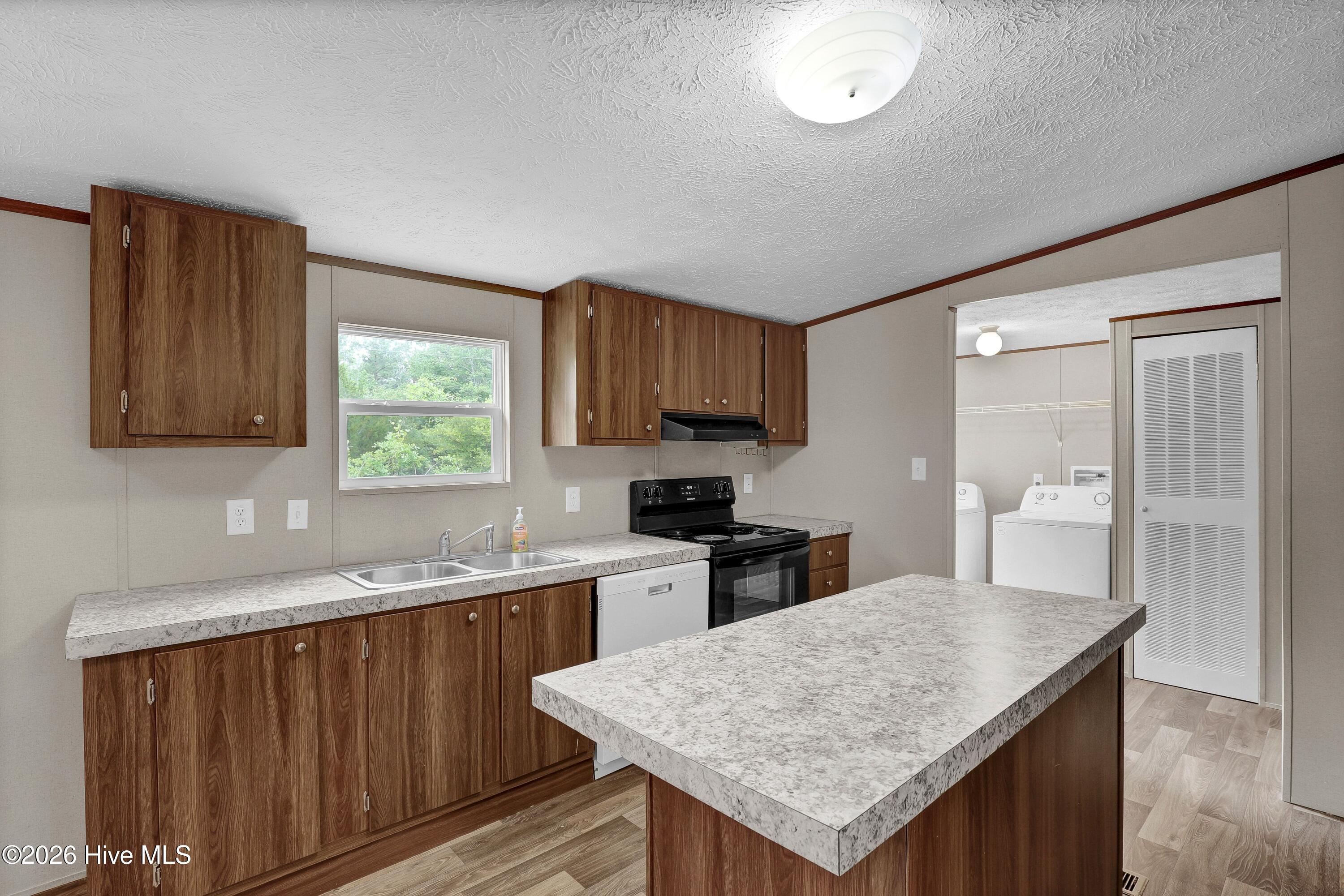 233 Old Folkstone Road Holly Ridge, NC 28445 - Photo 6 of 26 010_6g8a5425_44