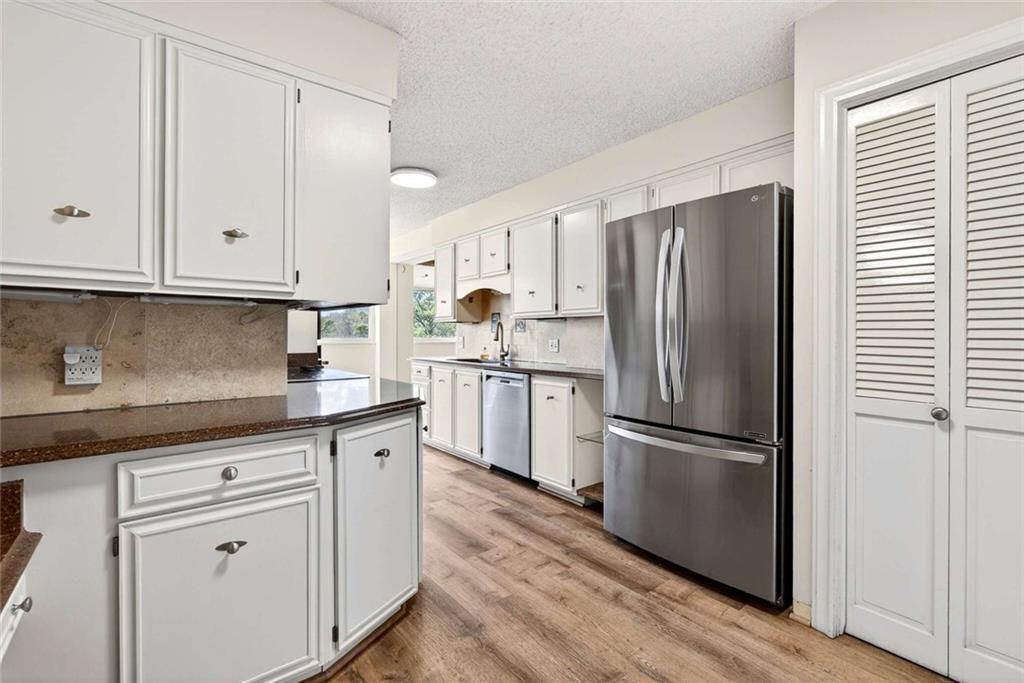 3530 Piedmont Road Northeast, Unit F9 Atlanta, GA 30305 - Photo 28 of 49