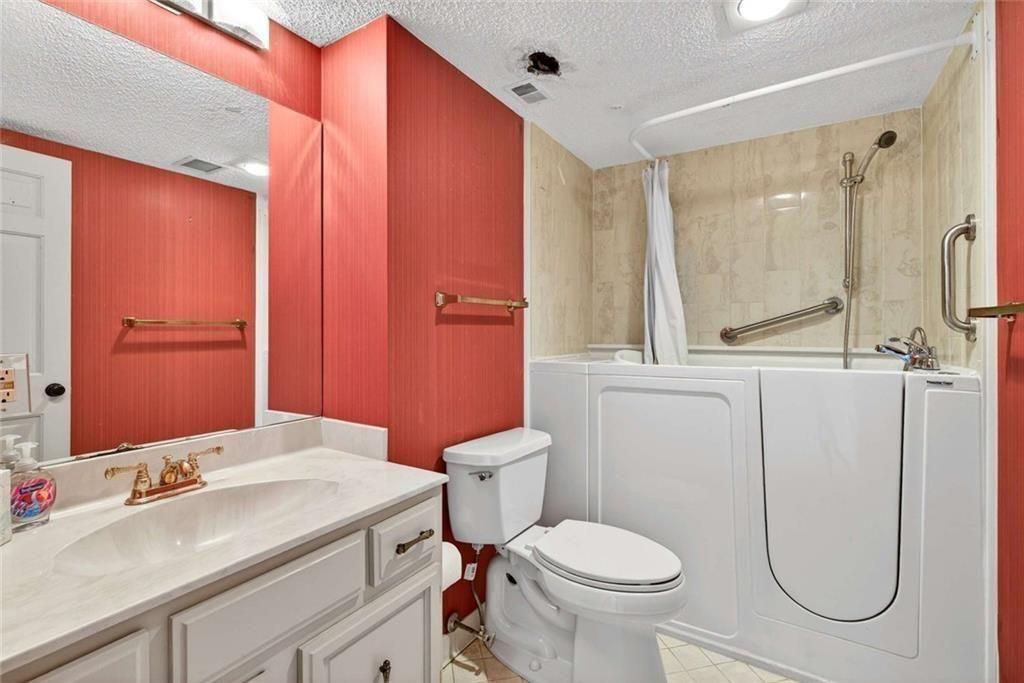 3530 Piedmont Road Northeast, Unit F9 Atlanta, GA 30305 - Photo 32 of 49
