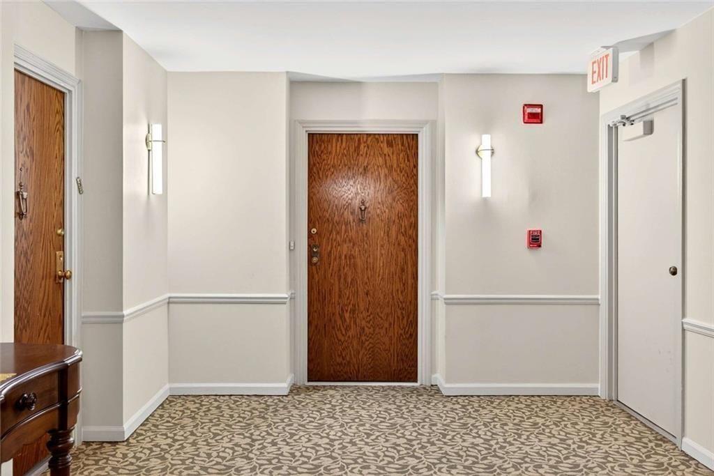 3530 Piedmont Road Northeast, Unit F9 Atlanta, GA 30305 - Photo 5 of 49