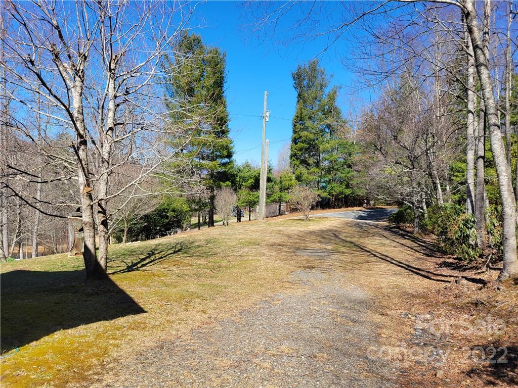 1626 7 Mile Ridge Road Burnsville, NC 28714 - Photo 17 of 39 Gallery Image 17