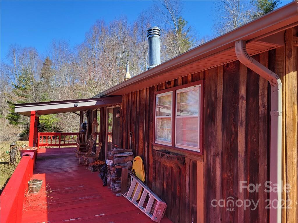 1626 7 Mile Ridge Road Burnsville, NC 28714 - Photo 2 of 39 Gallery Image 2