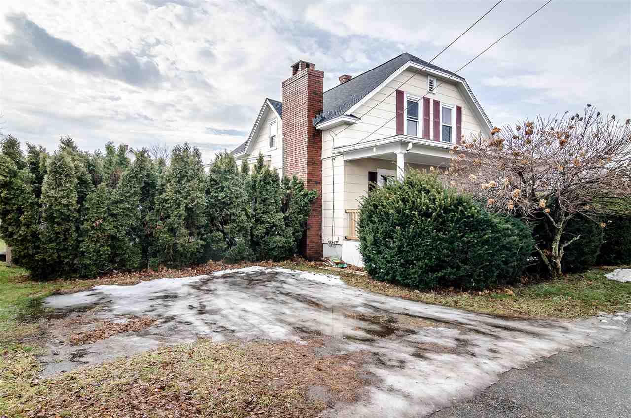 415 Cilley Road Manchester, NH 03103 - Photo 2 of 35