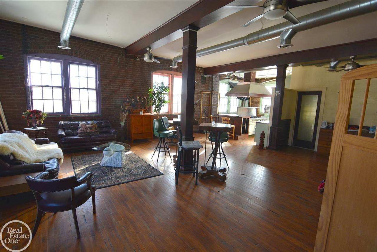 274 East Lafayette Street, Unit 1 Romeo, MI 48065 - Photo 6 of 25