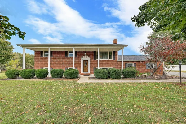 $424,950 | 4060 Truman Hill Road, Hardy, VA 24101