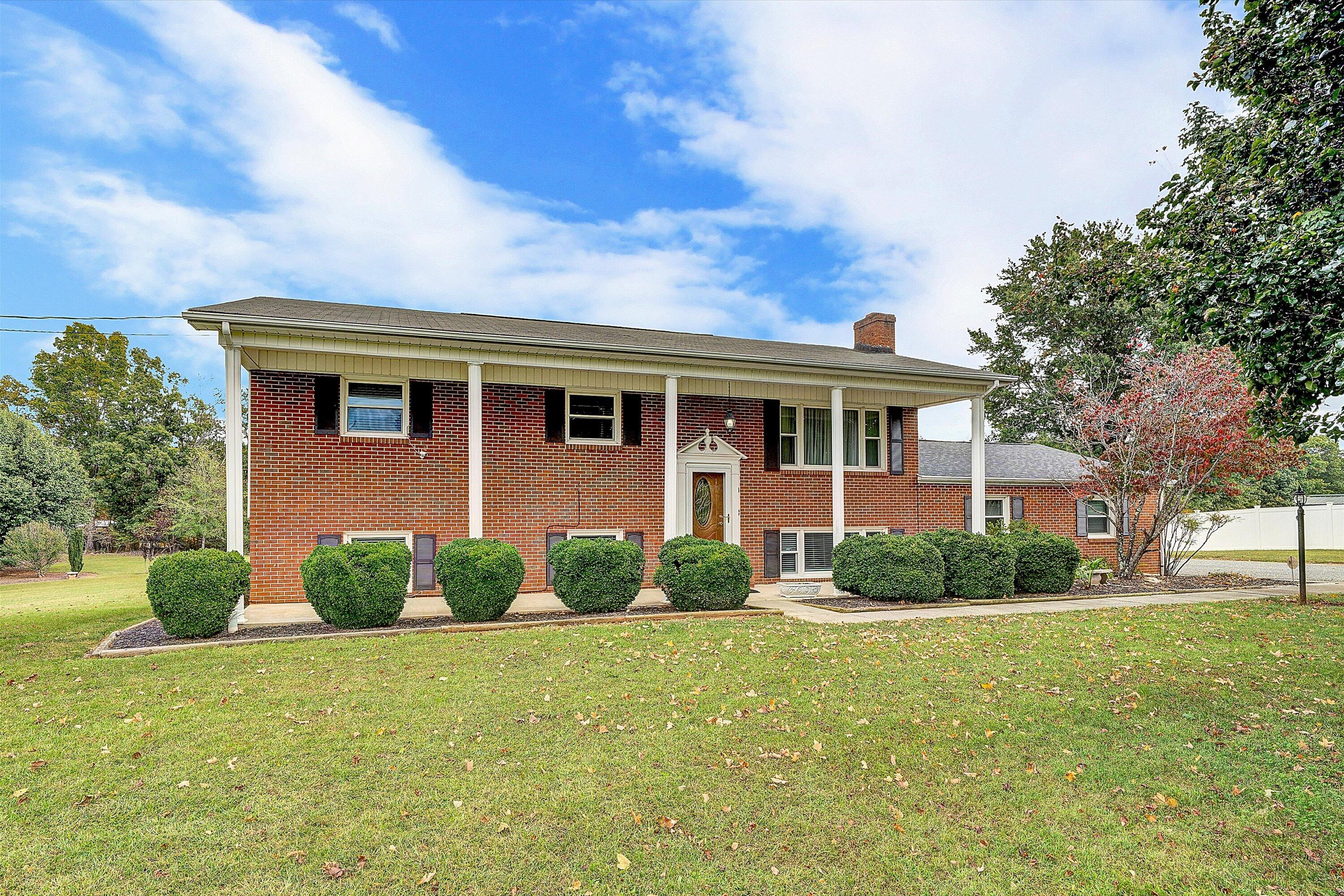 4060 Truman Hill Road Hardy, VA 24101 - Photo 2 of 49 02-DSC00283