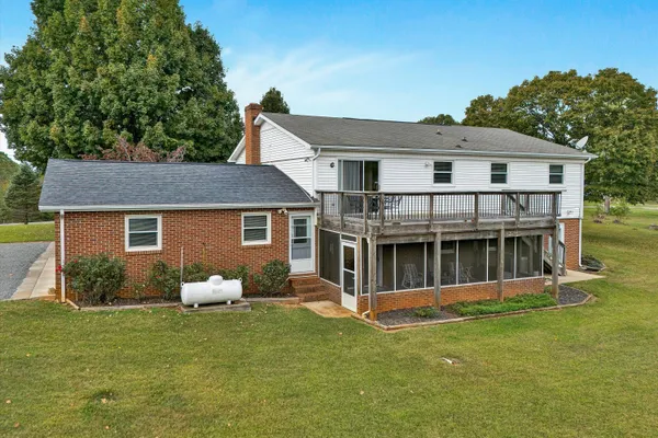$424,950 | 4060 Truman Hill Road, Hardy, VA 24101