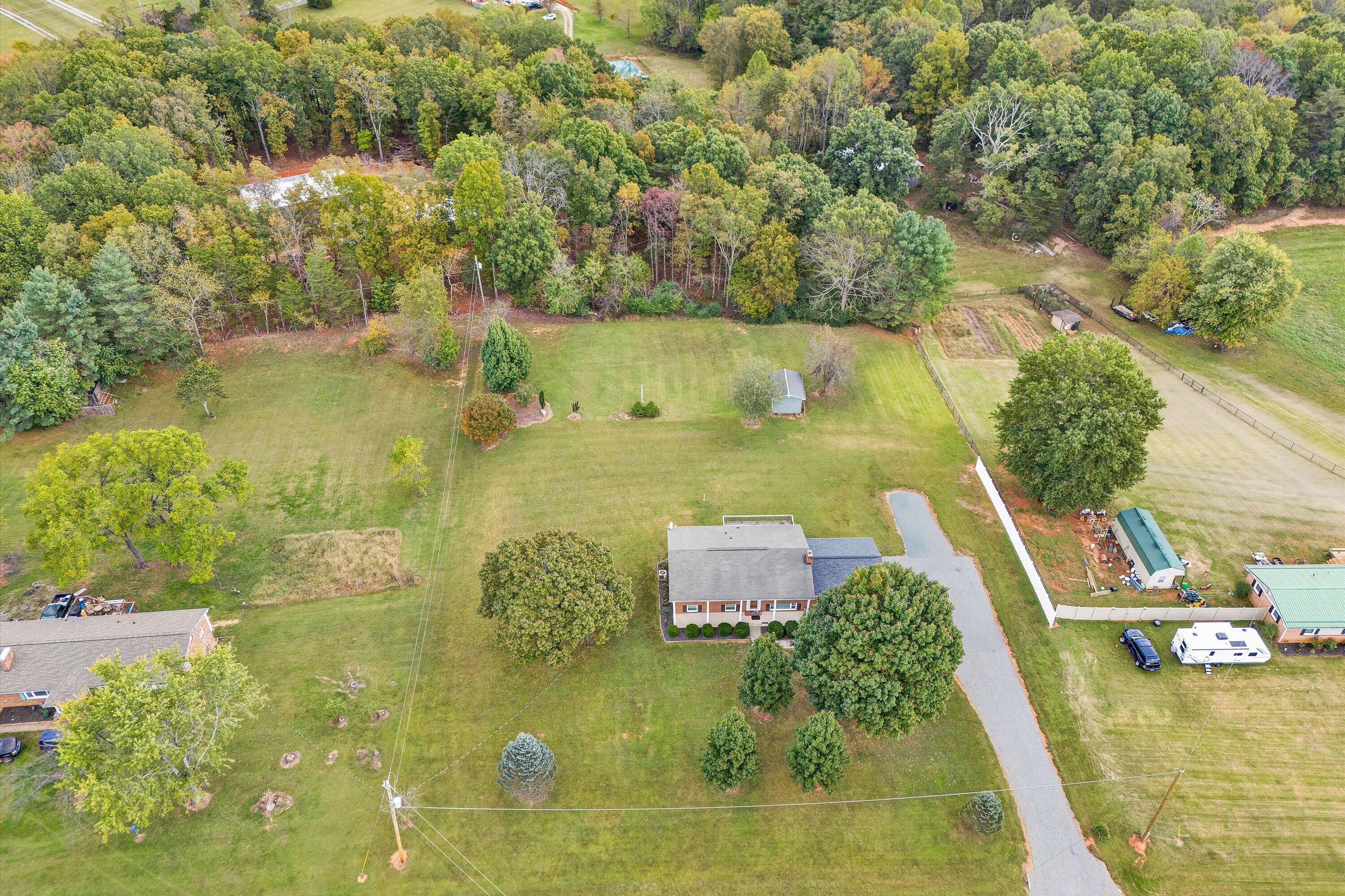 4060 Truman Hill Road Hardy, VA 24101 - Photo 46 of 49 46-DJI_20251010122933_0133