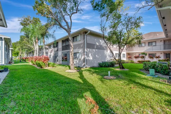 $2,200 | 15364 Lakes Of Delray Boulevard, Unit 45, Delray Beach, FL 33484