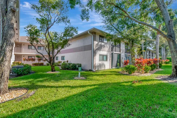 $2,200 | 15364 Lakes Of Delray Boulevard, Unit 45, Delray Beach, FL 33484