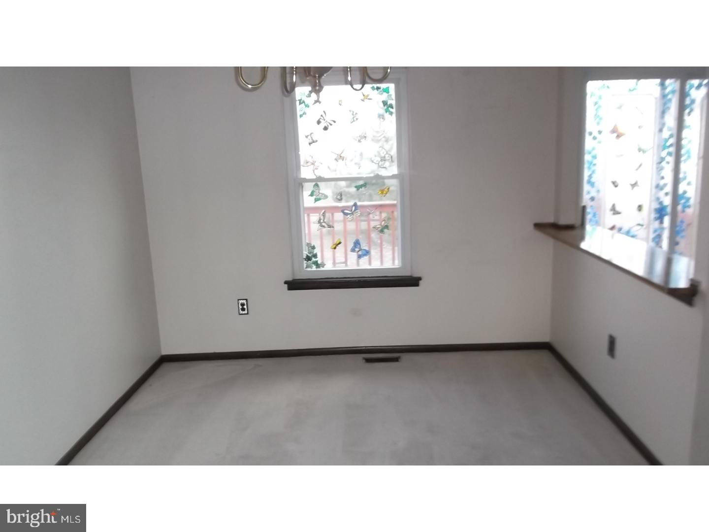 423 Apple Road Edgewater Park, NJ 08010 - Photo 8 of 24