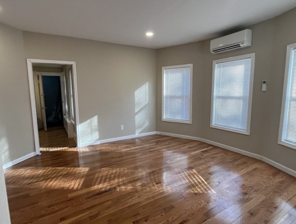 35 Hodges Street, Unit 1 Mansfield, MA 02048 - Photo 3 of 19