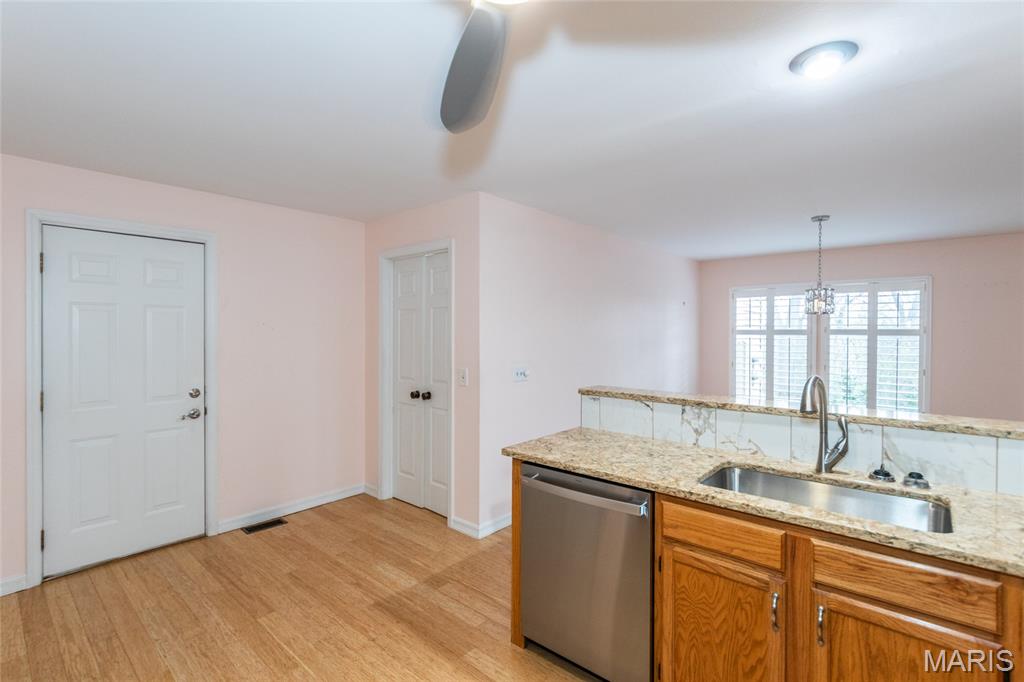 39 Ridgeview Cir Court Ballwin, MO 63021 - Photo 14 of 42