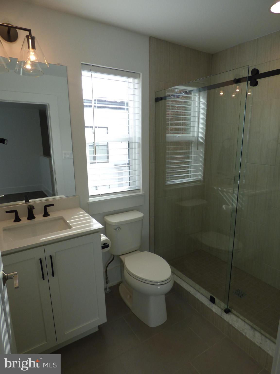 11360 Emerald Park Road Potomac, MD 20854 - Photo 29 of 33 Gallery Image 29