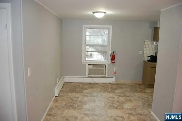 $3,200 | 420 Kipp Avenue, Hasbrouck Heights, NJ 07604