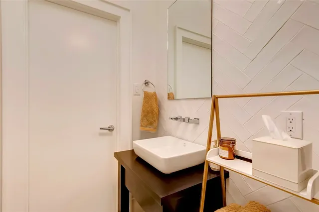 $4,800 | 1914 Maryland Street, Houston, TX 77006