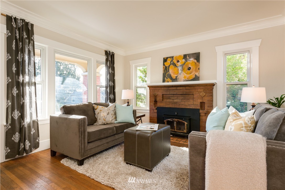 216 North 58th Street Seattle, WA 98103 - Photo 4 of 25
