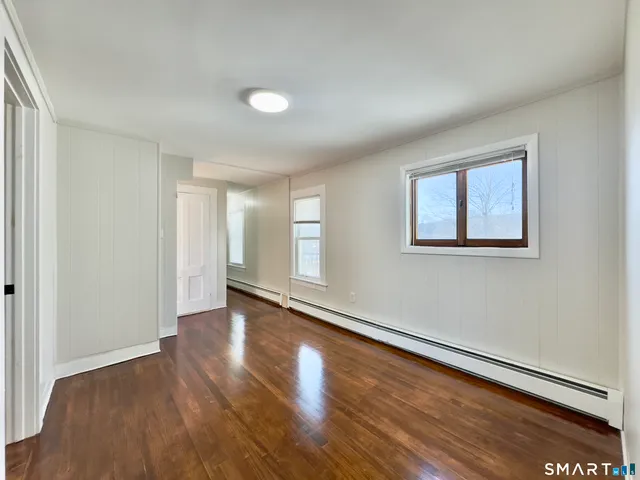 $2,600 | 186 West Washington Street, Unit 2, Bristol, CT 06010