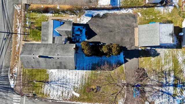 $2,600 | 186 West Washington Street, Unit 2, Bristol, CT 06010