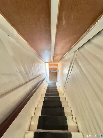 $2,600 | 186 West Washington Street, Unit 2, Bristol, CT 06010