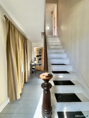 $2,600 | 186 West Washington Street, Unit 2, Bristol, CT 06010