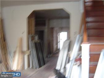 1611 West Ritner Street Philadelphia, PA 19145 - Photo 7 of 8 Living Room