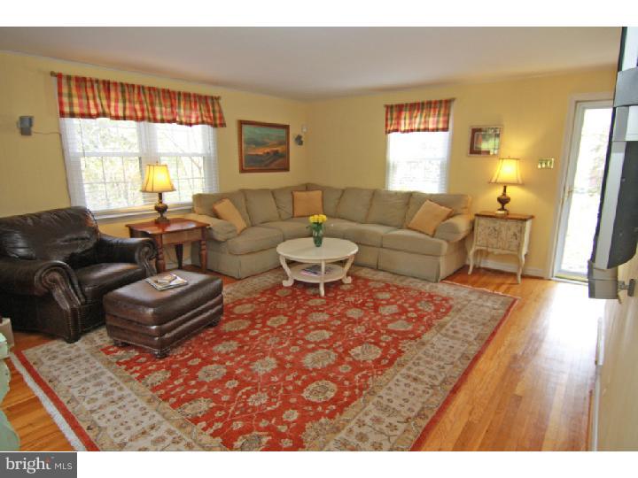 620 South Devon Avenue Wayne, PA 19087 - Photo 5 of 25 Gallery Image 5