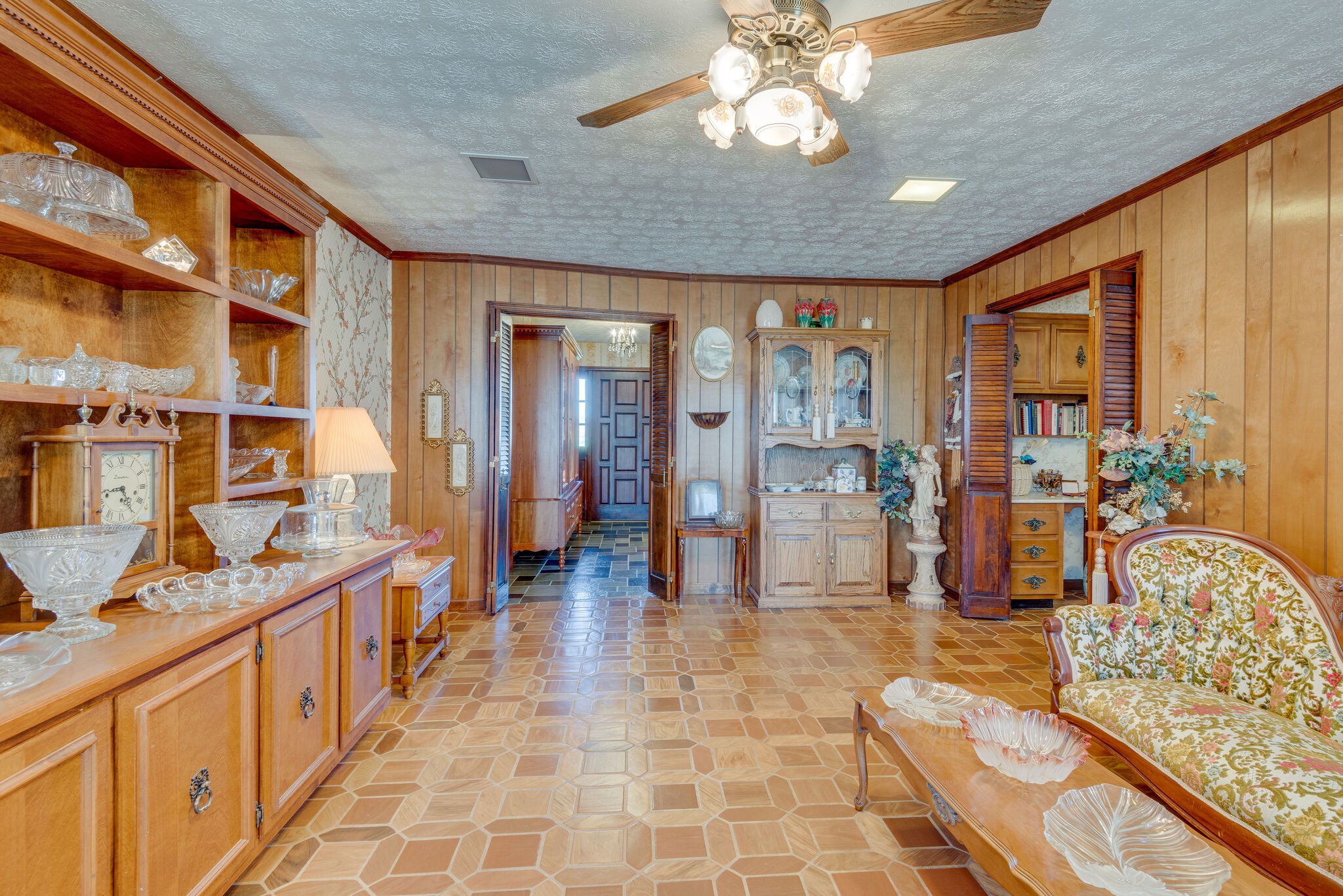 2154 Abiff Road Burns, TN 37029 - Photo 37 of 50 a lobby with furniture window and wooden floor