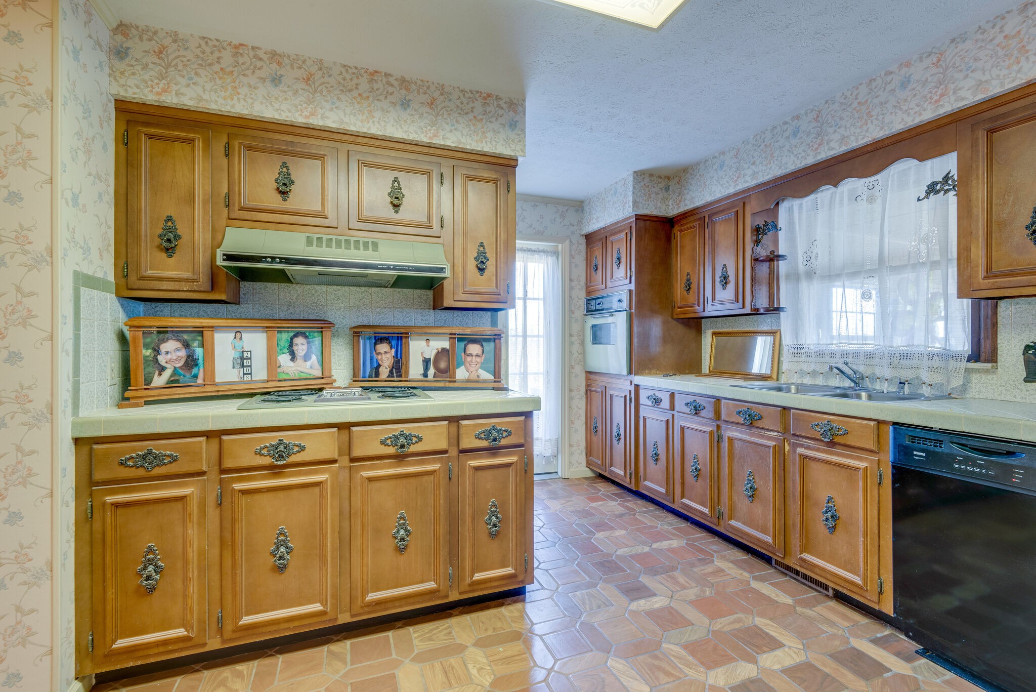 2154 Abiff Road Burns, TN 37029 - Photo 41 of 50 a kitchen with stainless steel appliances granite countertop a stove and cabinets