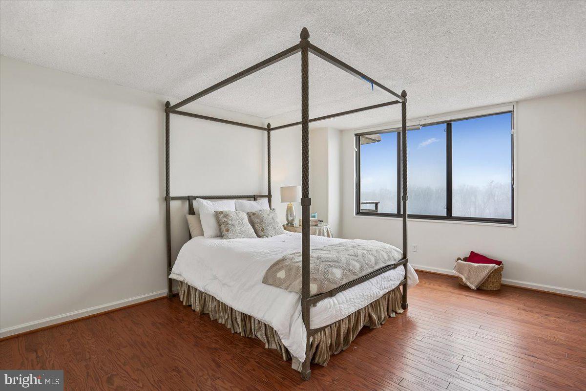 5225 Pooks Hill Road, Unit 629S Bethesda, MD 20814 - Photo 16 of 58 a bed room with a bed and a window