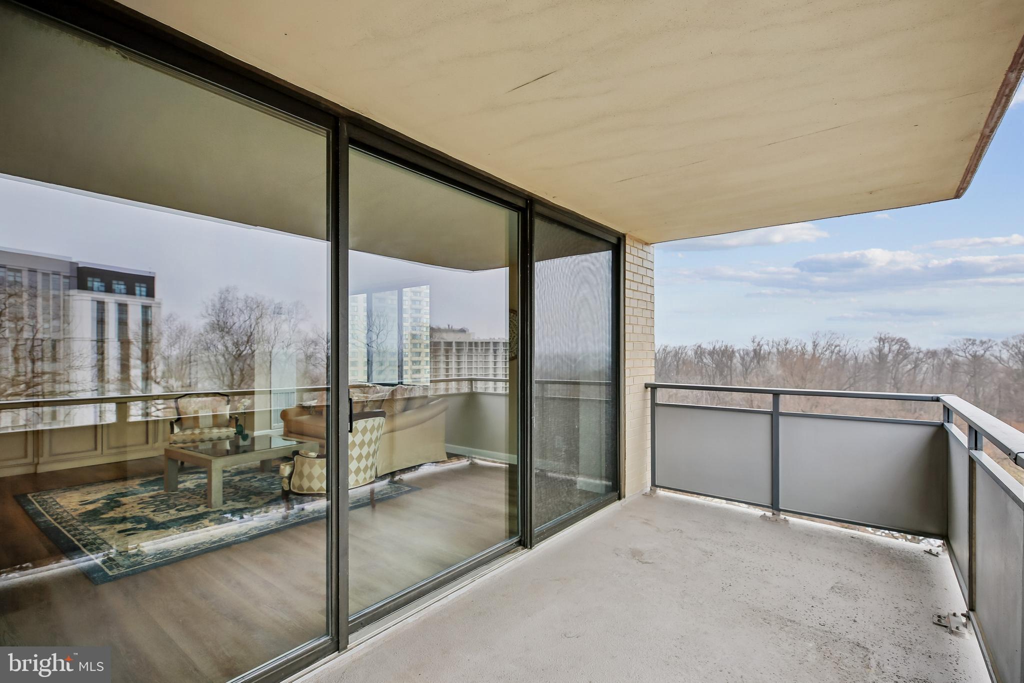 5225 Pooks Hill Road, Unit 629S Bethesda, MD 20814 - Photo 24 of 58 Large balcony
