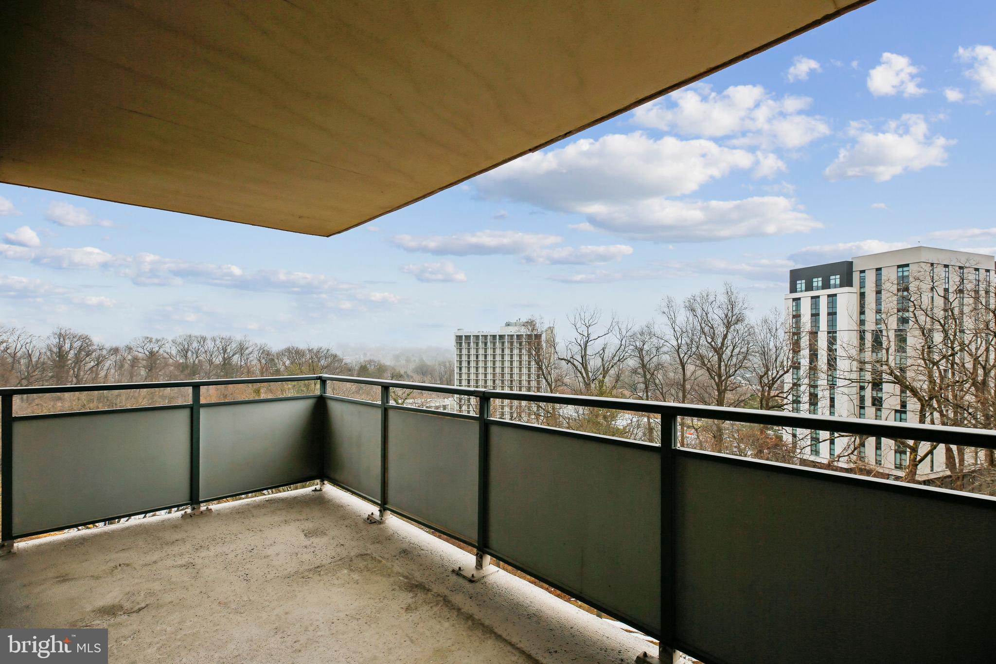 5225 Pooks Hill Road, Unit 629S Bethesda, MD 20814 - Photo 26 of 58 a view of a terrace