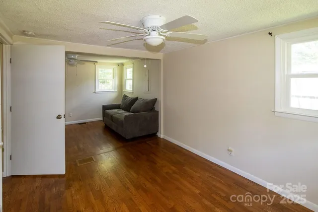 $325,000 | 50 Taft Street, Black Mountain, NC 28711