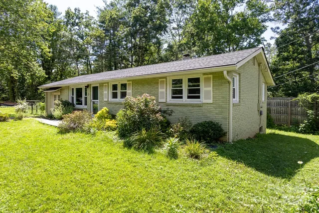 $325,000 | 50 Taft Street, Black Mountain, NC 28711