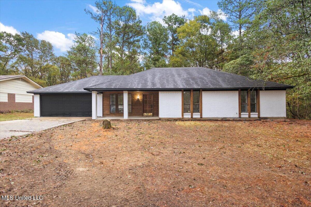 3420 Forest Hill Road Jackson, MS 39212 - Photo 3 of 22 05-HTP20332 Cleaned up driveway and leav