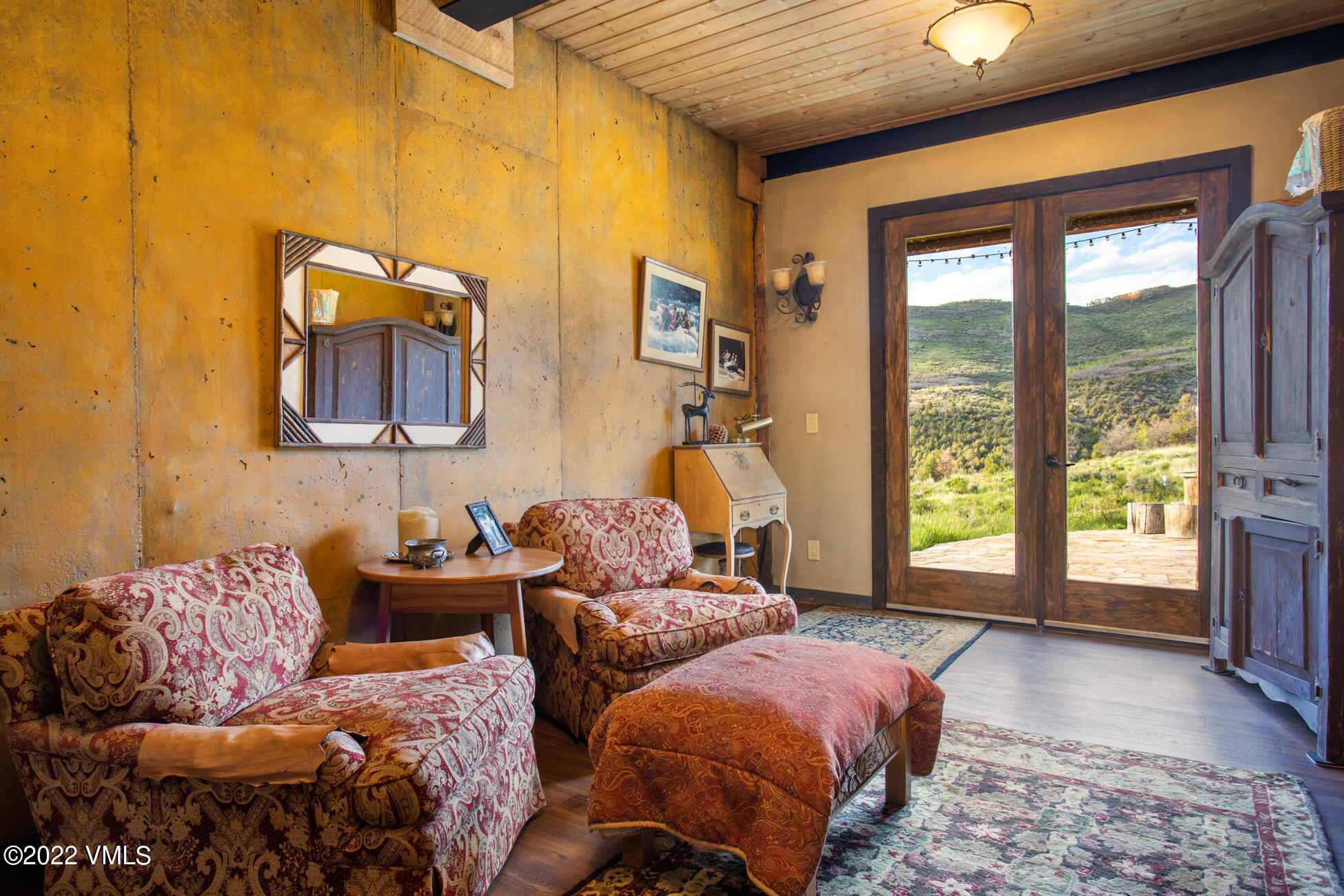 3758 Salt Creek Road Eagle, CO 81631 - Photo 64 of 66 a bedroom with furniture and a large window