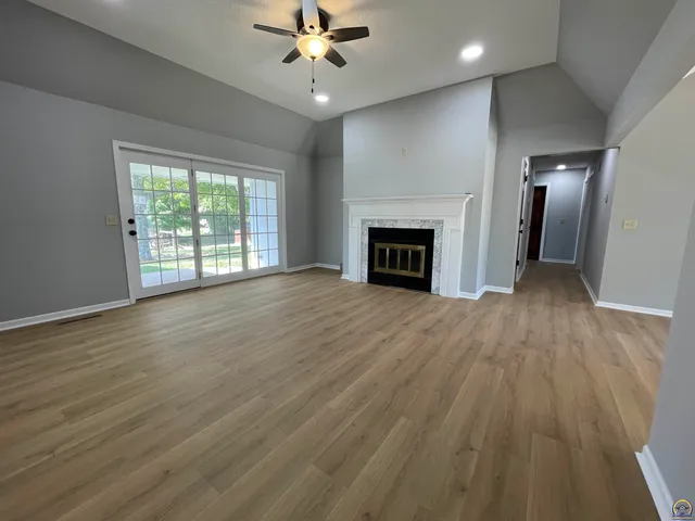 $429,900 | 2401 West View Terrace, Emporia, KS 66801