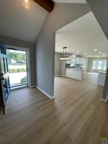 $429,900 | 2401 West View Terrace, Emporia, KS 66801