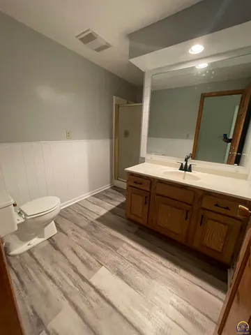 $429,900 | 2401 West View Terrace, Emporia, KS 66801