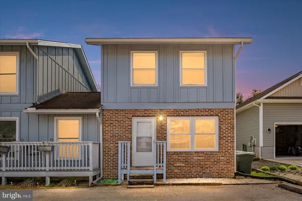 $325,000 | 301 142nd Street, Unit 4, Ocean City, MD 21842