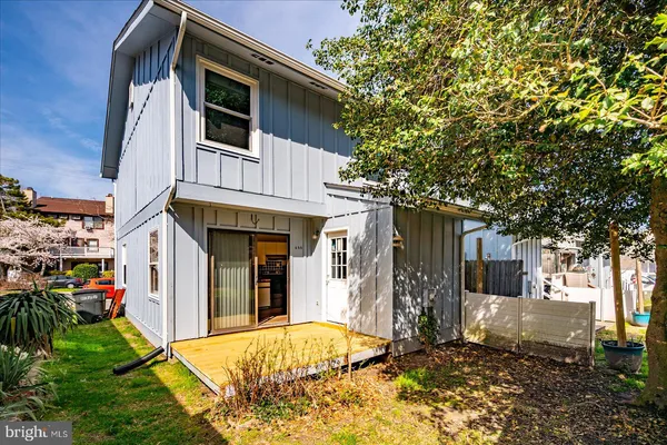 $325,000 | 301 142nd Street, Unit 4, Ocean City, MD 21842