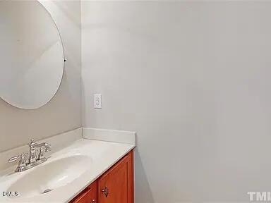 1639 Snow Mass Way Durham, NC 27713 - Photo 11 of 22 015840920e0f68d982f89468e414b87a-cc_ft_3