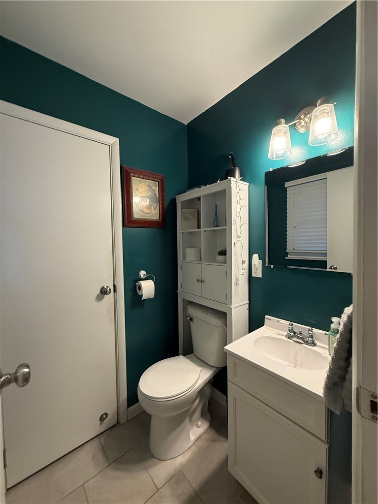 3010 East Orchard Drive Decatur, IL 62521 - Photo 8 of 16 Gallery Image 8