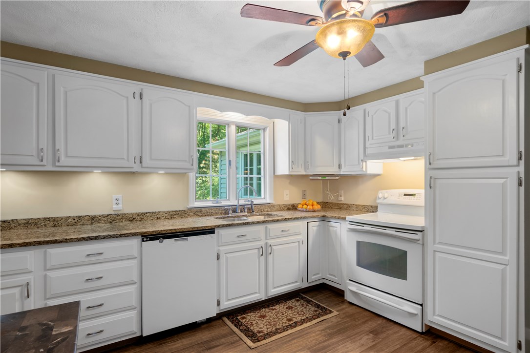 685 Matteson Road Coventry, RI 02816 - Photo 17 of 41