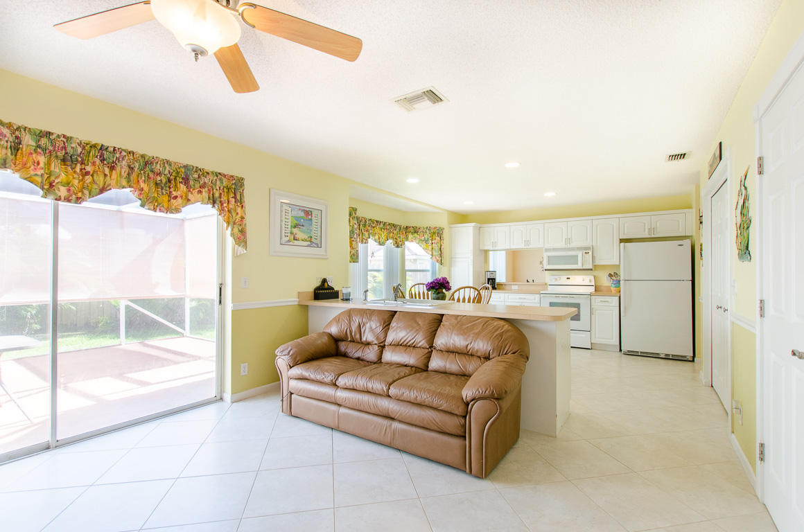 10697 Oak Lake Way Boca Raton, FL 33498 - Photo 9 of 26 OPEN DEN